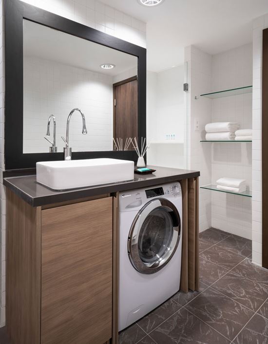 ห้องอาบน้ำของอพาร์ตเมนท์ 1 ห้องนอน ลักชูรี่ - ชามา เซ็นทรัล ฮ่องกง เซอร์วิส อพาร์ตเมนท์